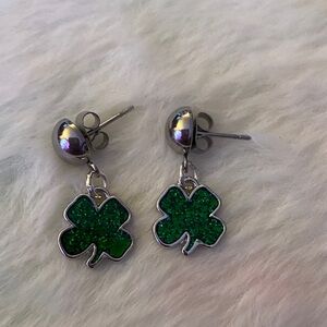 St Patrick’s 4 leaf Green Clover Stud Earrings